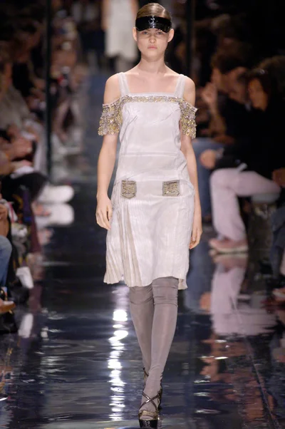 Look 49